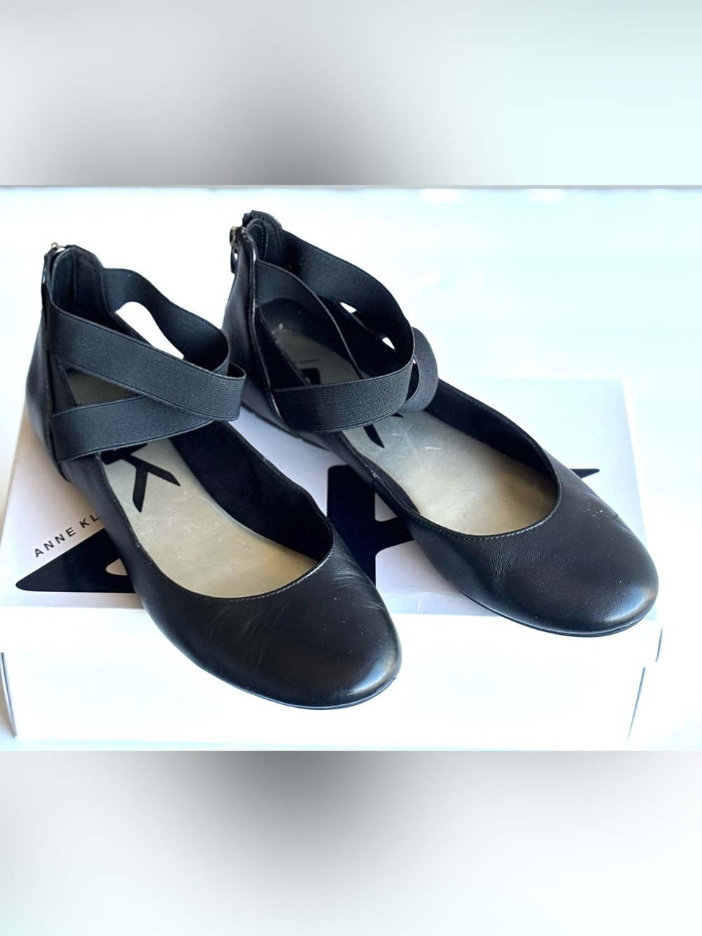 Anne Klein Women's Black Strappy Elastic Ballet Flats